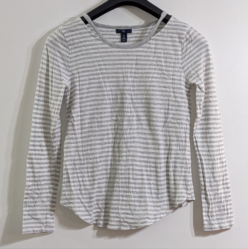 Gap Women's Grey & White Striped Long Sleeve T- Shirt, Size Small